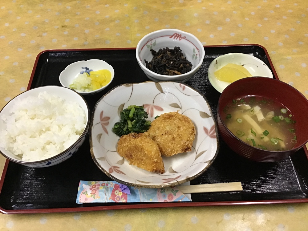 昼食