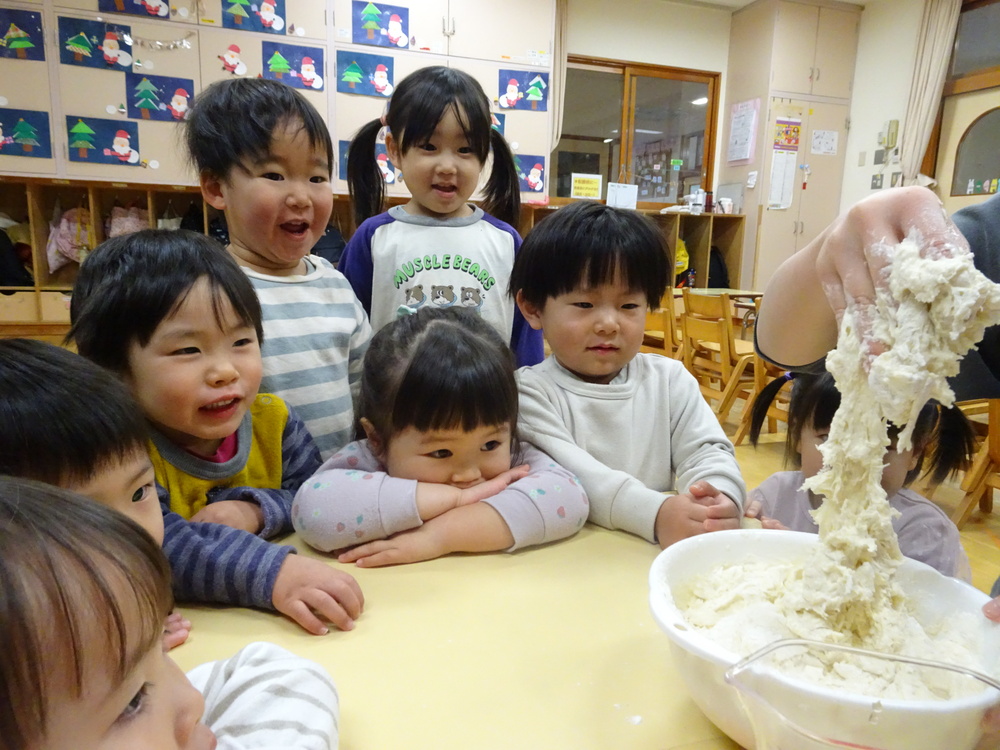 小麦粉粘土作り (1)