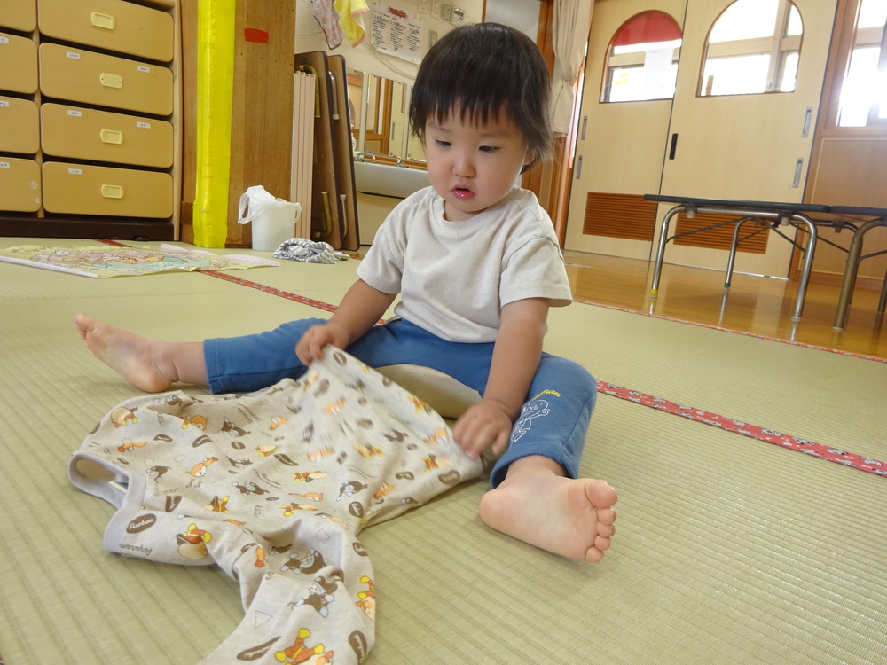 歯みがきや着替えの様子 (10)