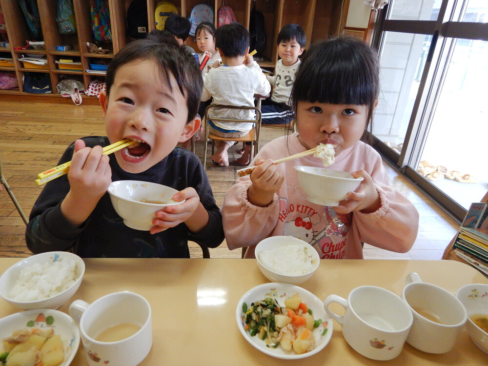 給食の様子