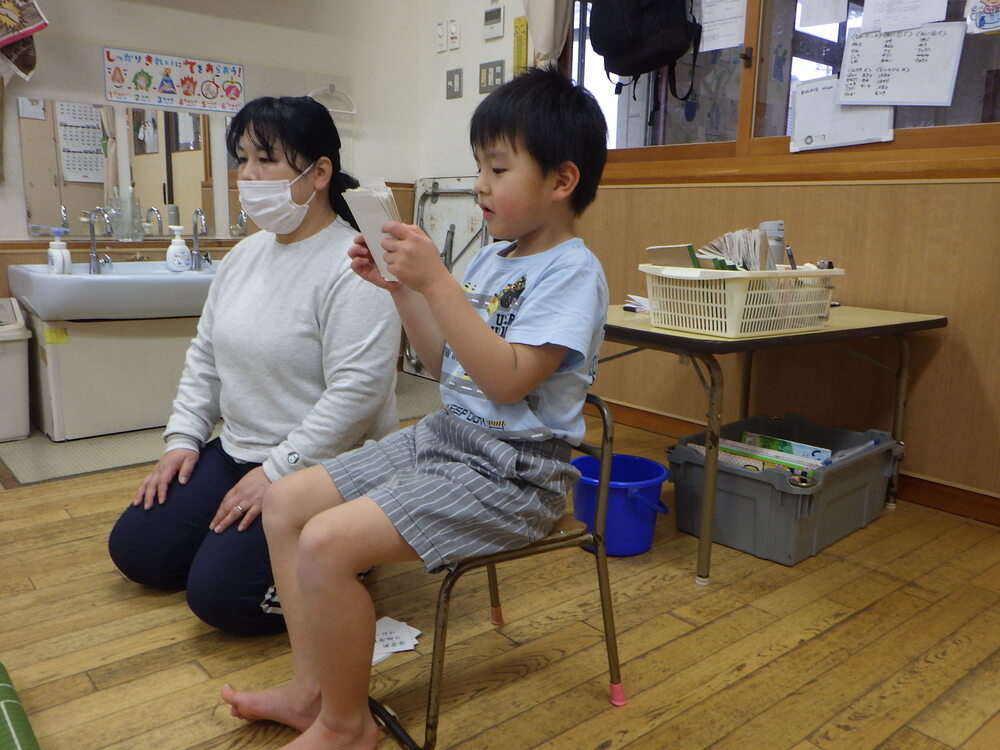 銀山かるたの様子