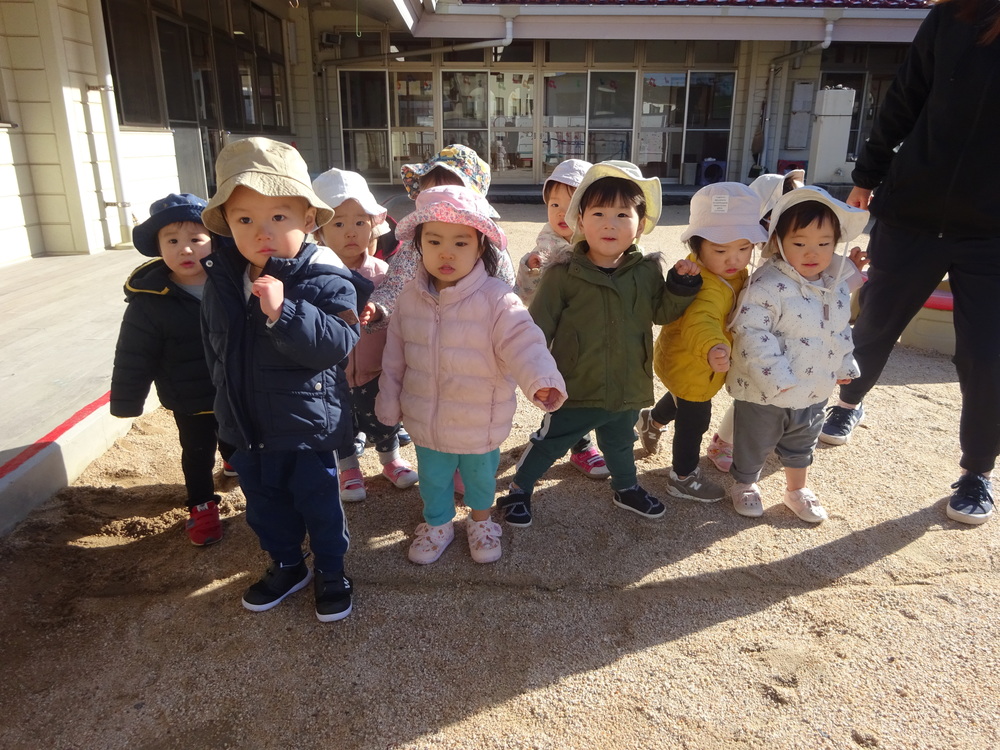 マラソンをしている子ども (1)