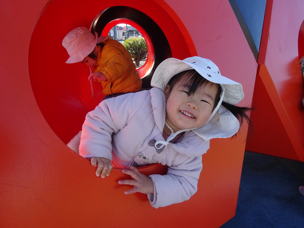 あすてらす公園で遊ぶ子ども (3)