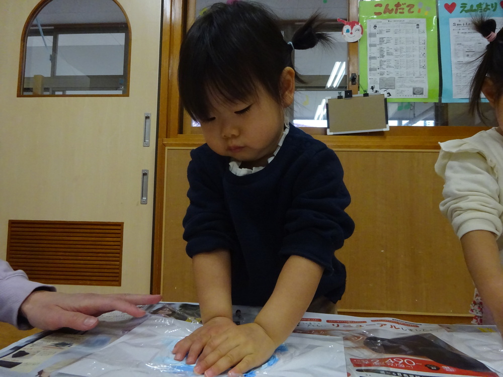 鬼のお面を作る所 (2)