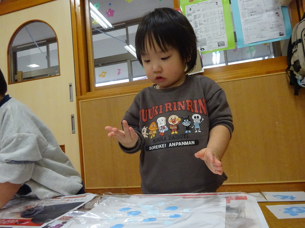 鬼のお面を作る所 (5)