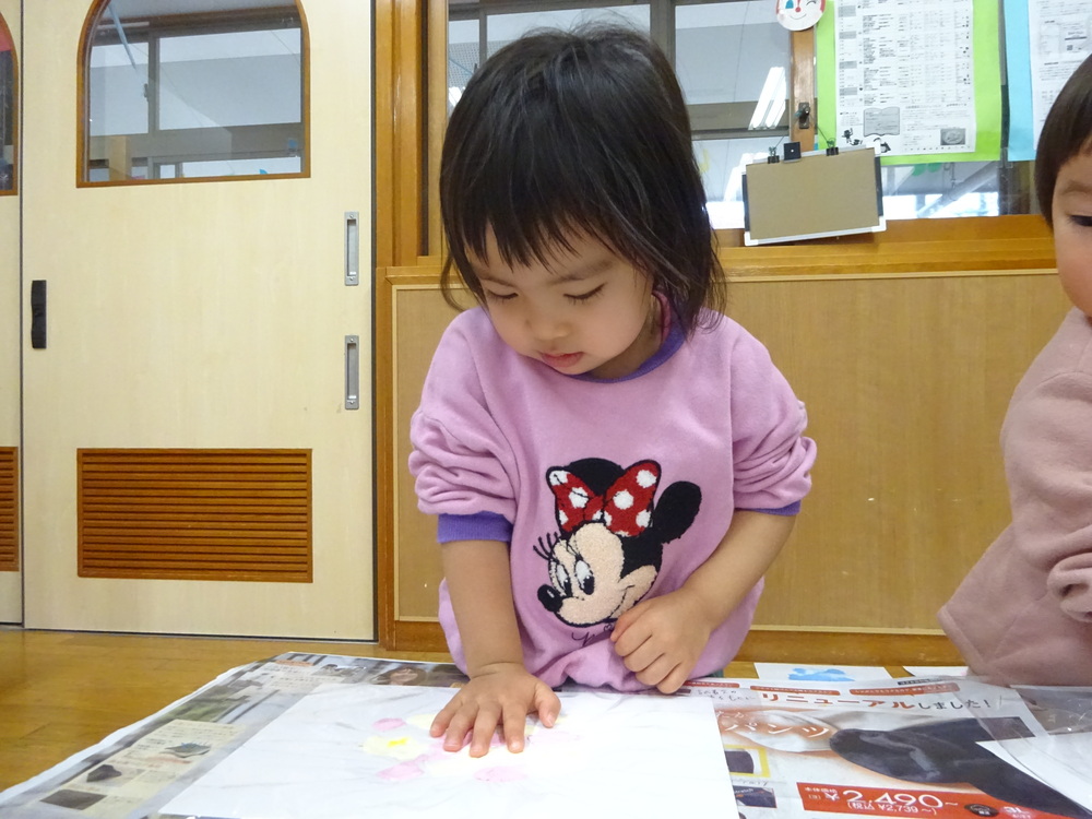 鬼のお面を作る所 (9)