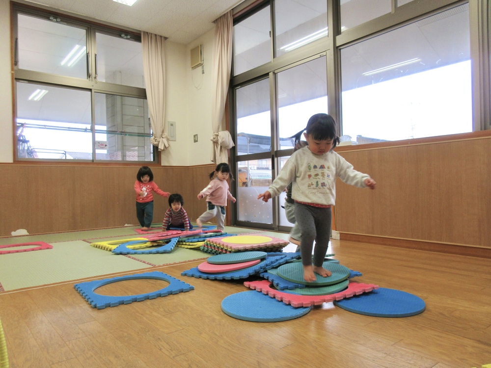 プラポイントで遊ぶ様子