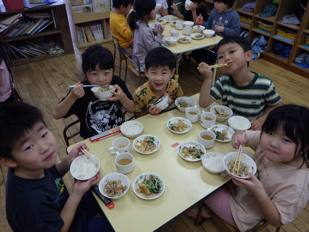 給食