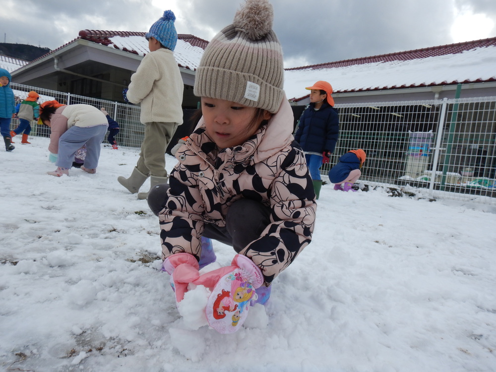 雪遊び