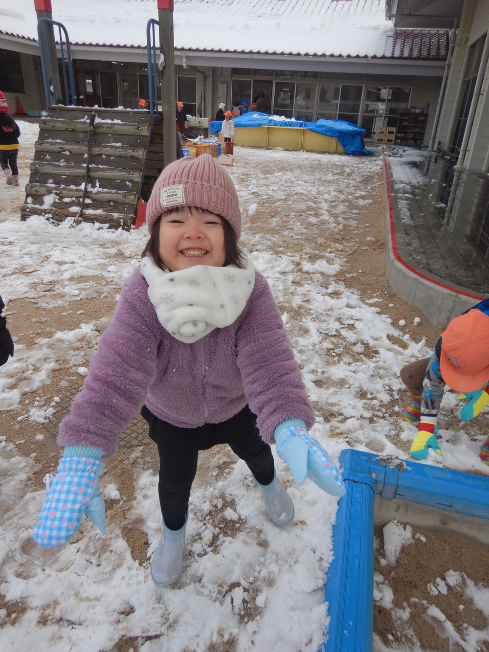 雪遊び