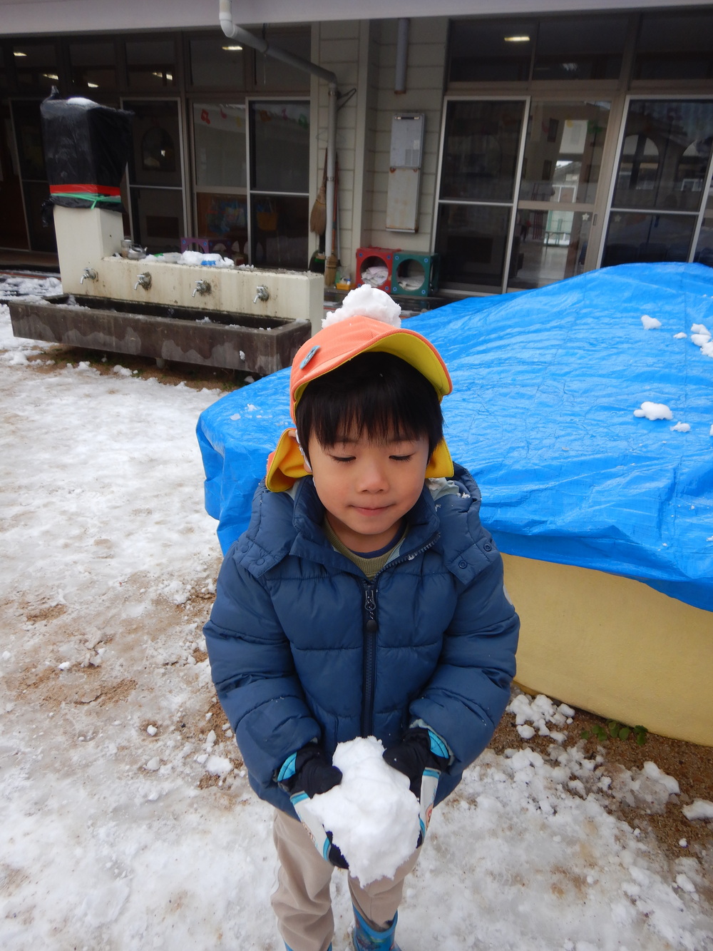 雪遊び