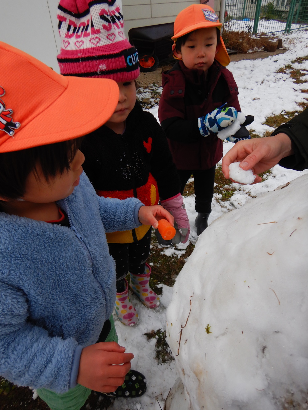 雪遊び