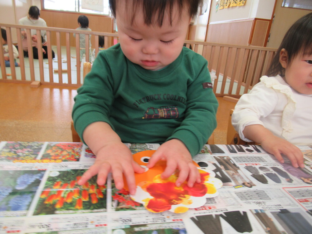 鬼の製作をする子ども (14)