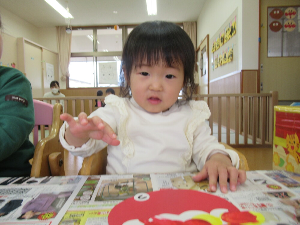 鬼の製作をする子ども (13)