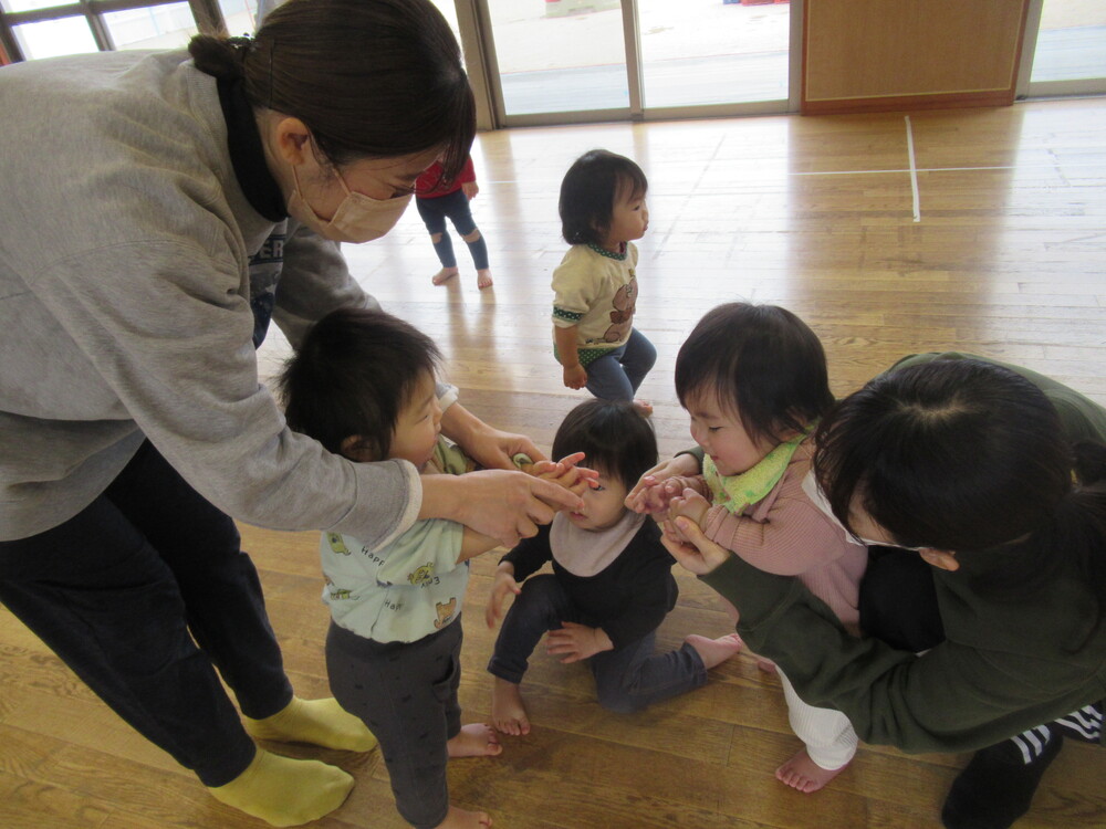 リズムをする子ども５