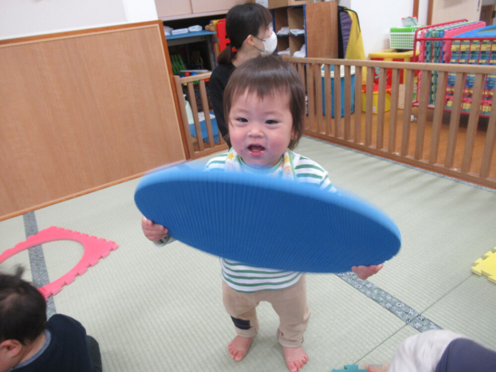 プラフォーミングで遊んでいる様子 (4)