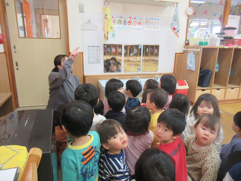 避難訓練の様子 (4)