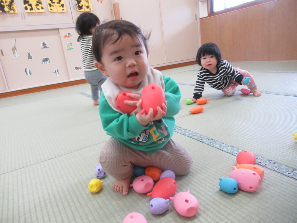 たまごブロックで遊んでいる様子１