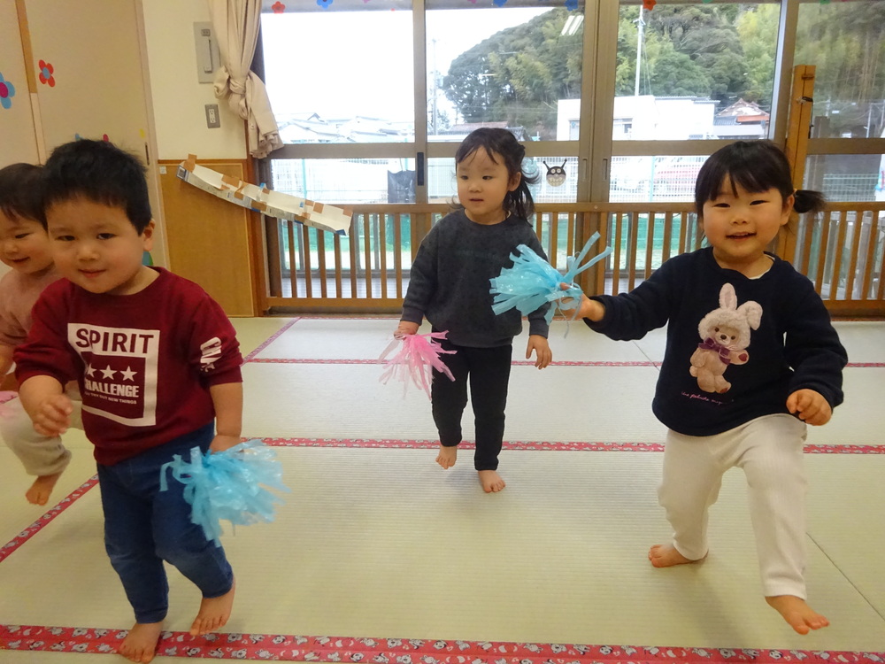 ダンスをしている子ども (3)