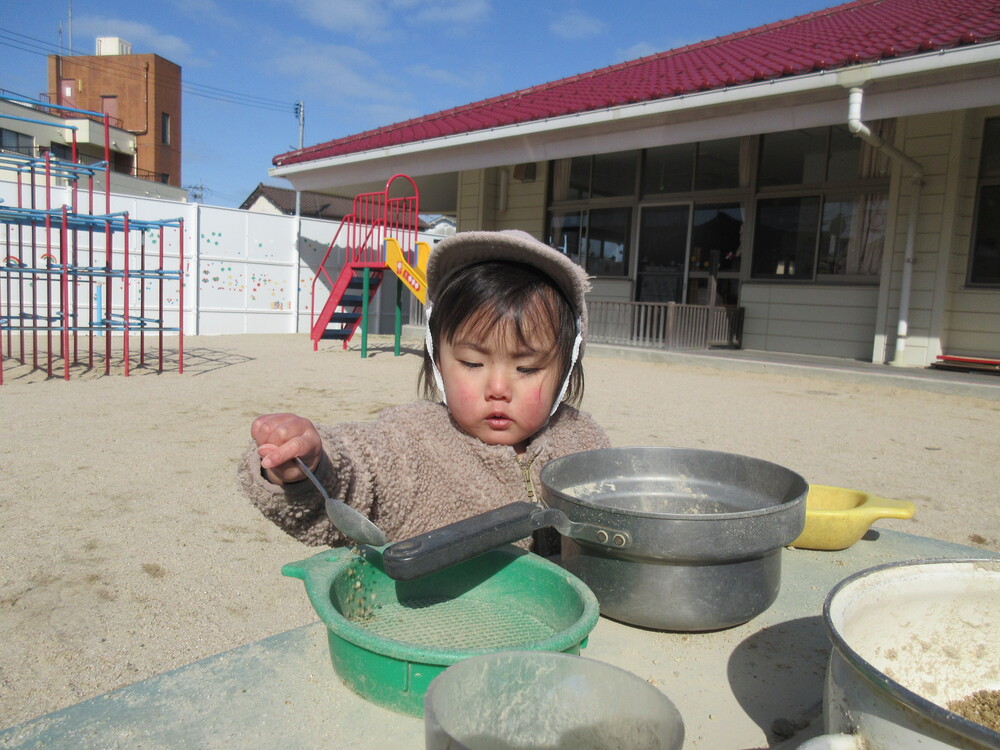 園庭遊びの様子