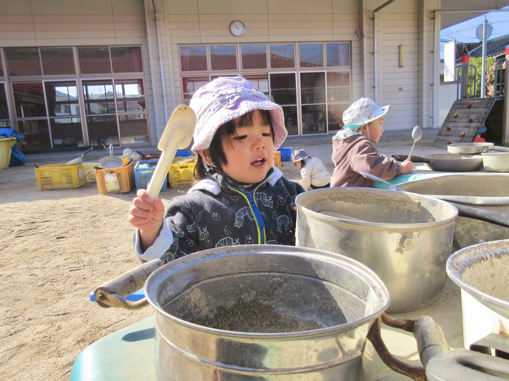 園庭遊びの様子