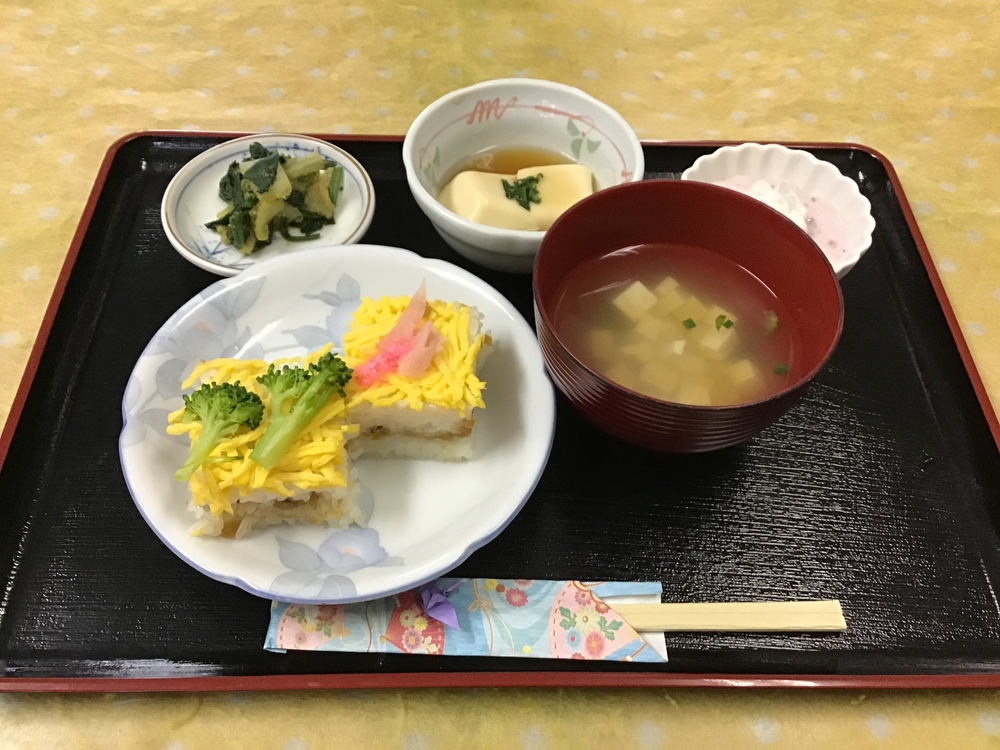 昼食