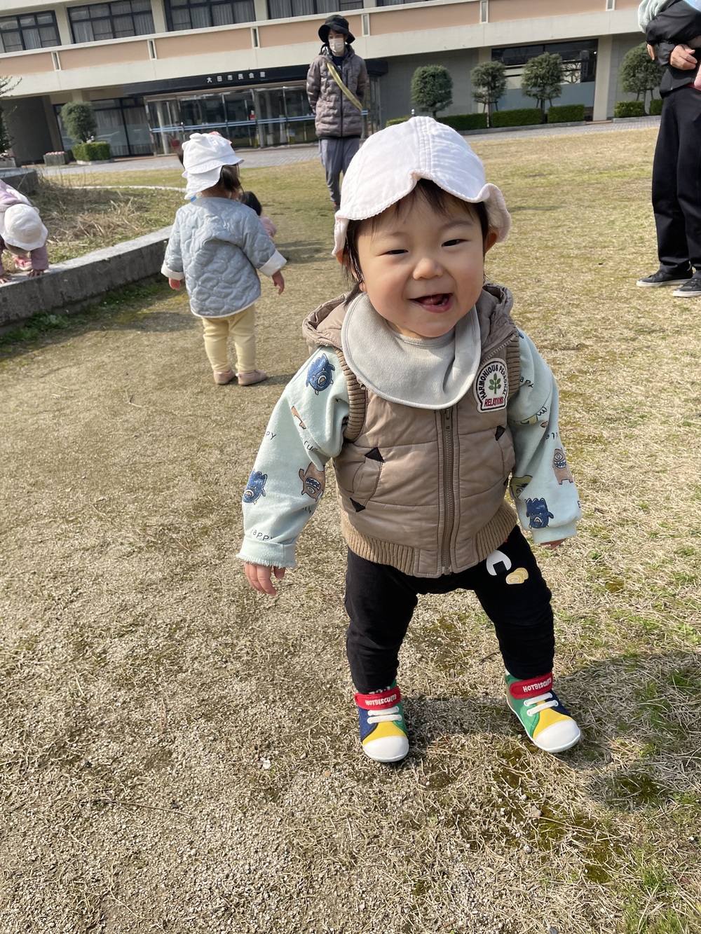 市民会館に出かける様子 (14)