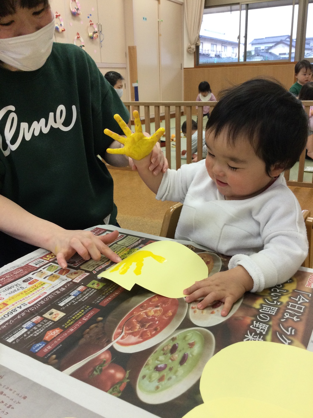 手形をとっている様子 (7)