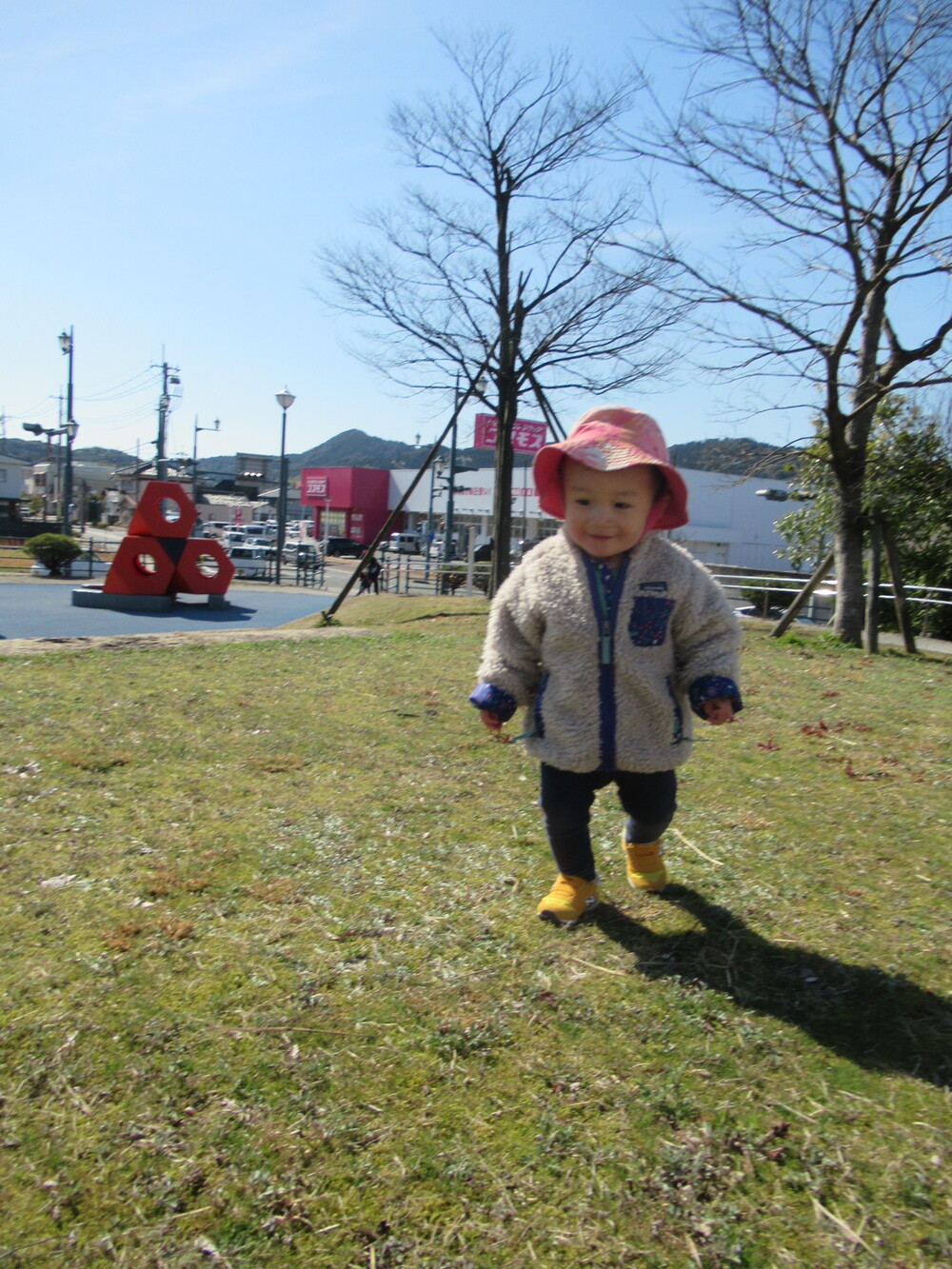 あすてらす公園で遊ぶ子ども (4)