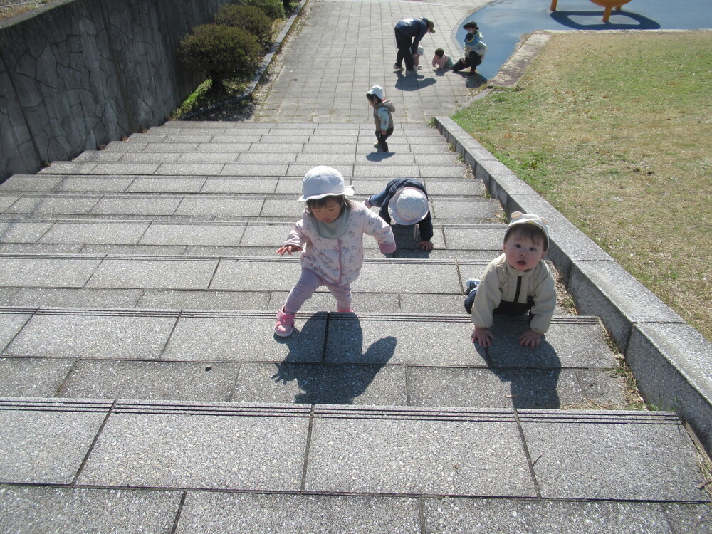 あすてらす公園で遊ぶ子ども (6)