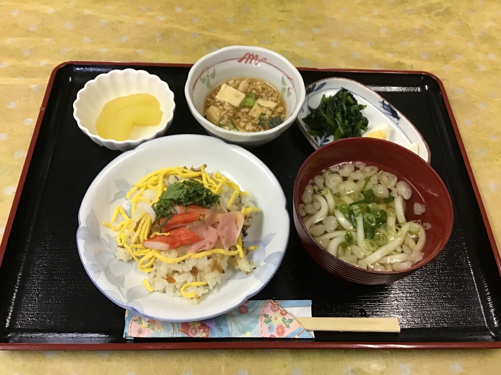 昼食