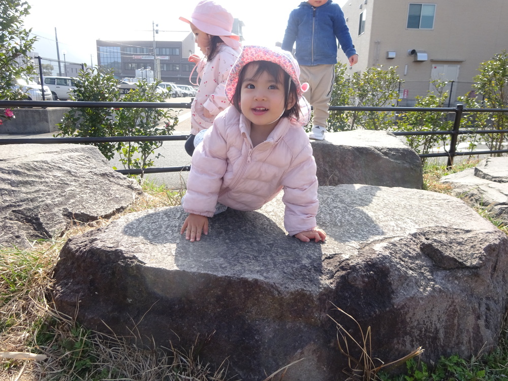 消防署横広場で遊ぶ子どもたち (5)