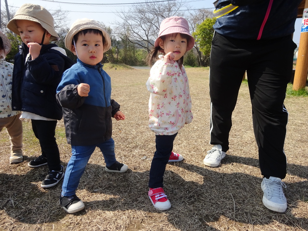消防署横広場で遊ぶ子どもたち (10)