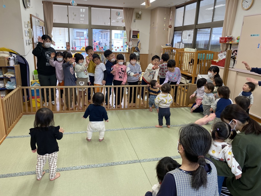 ろけっと組さんにダンスを披露している様子 (11)