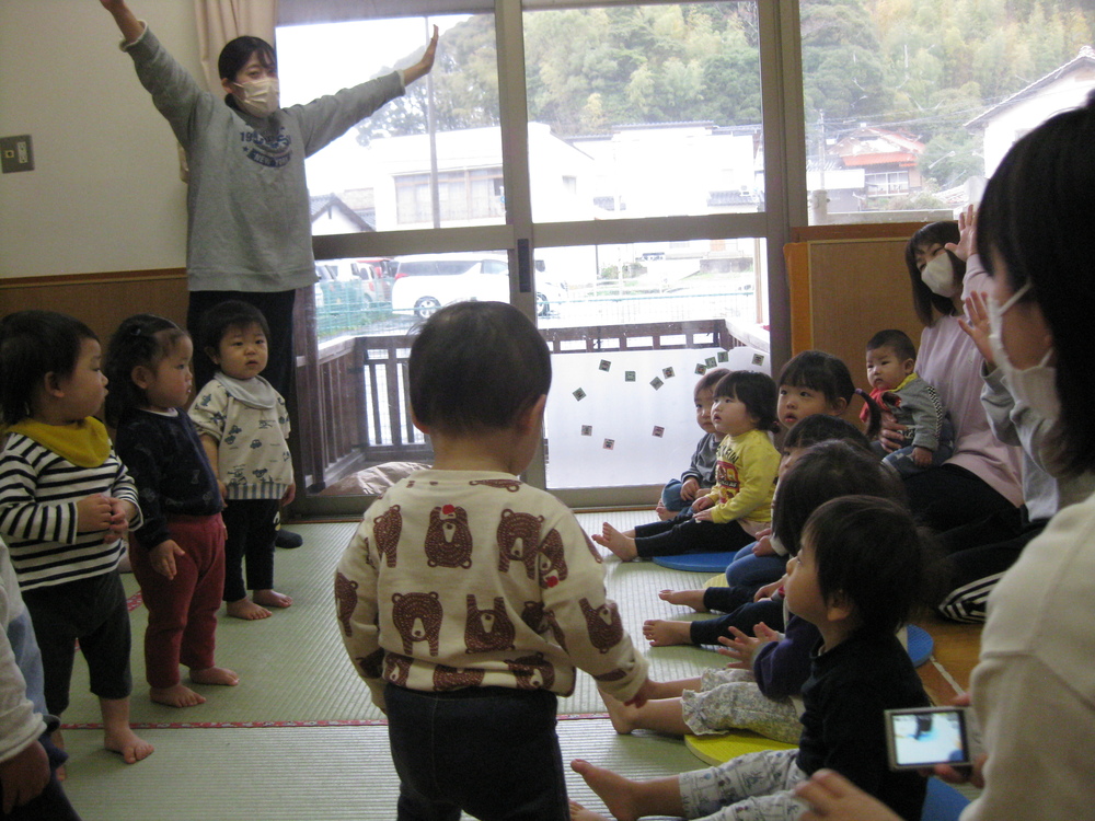 室内遊びの様子 (8)