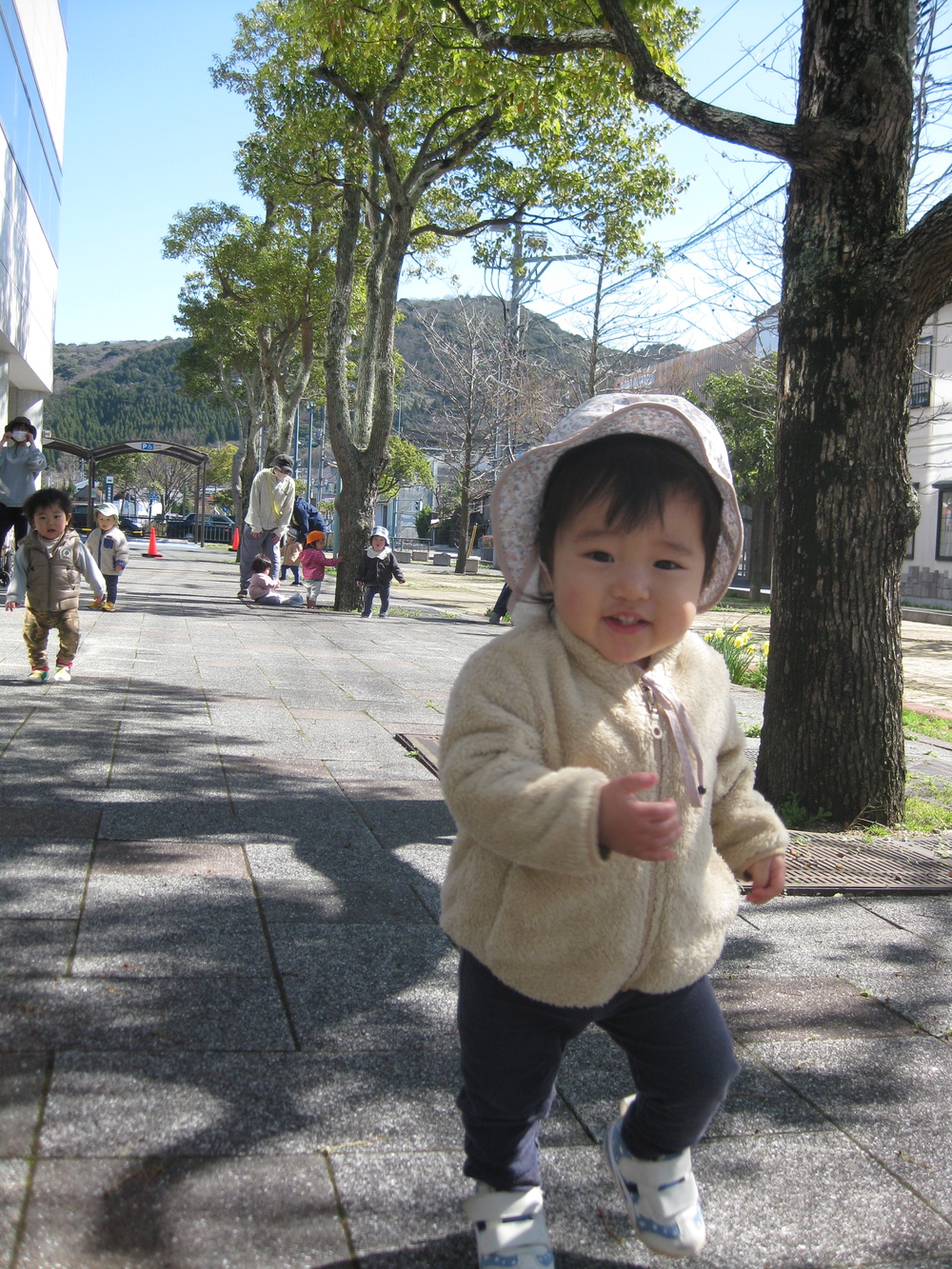 あすてらすで遊ぶ子ども (1)