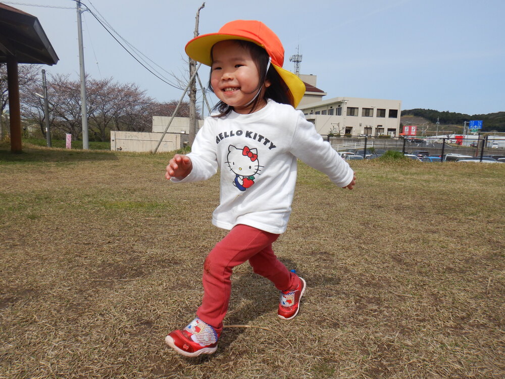 消防署横広場で遊ぶ子ども (3)
