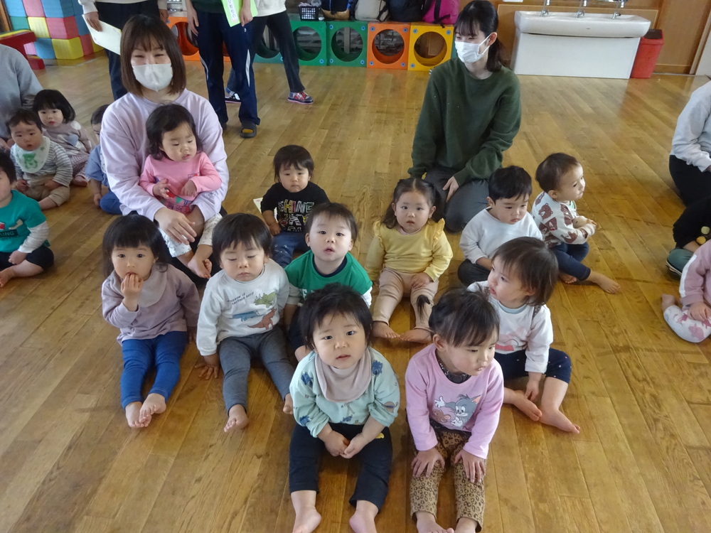 リハーサルに参加する子ども