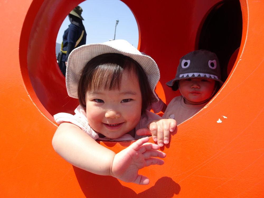 あすてらす公園で遊ぶ子ども (2)