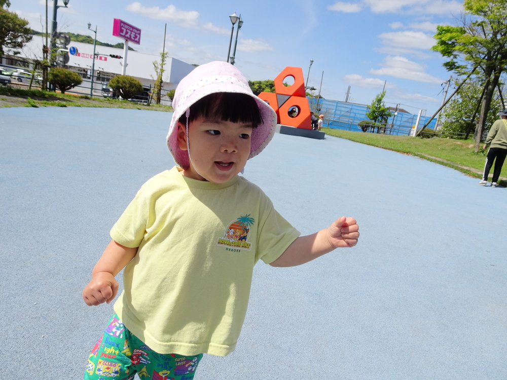 あすてらす公園で遊ぶ子ども (3)