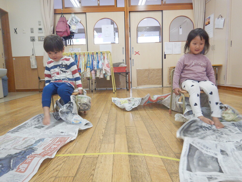 新聞紙を使ったゲーム