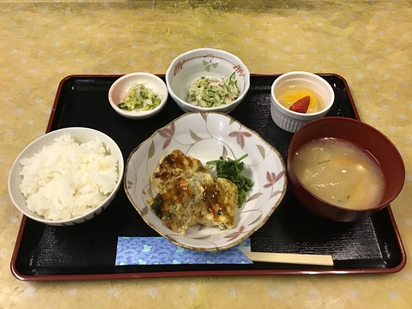 昼食美味しく頂きました