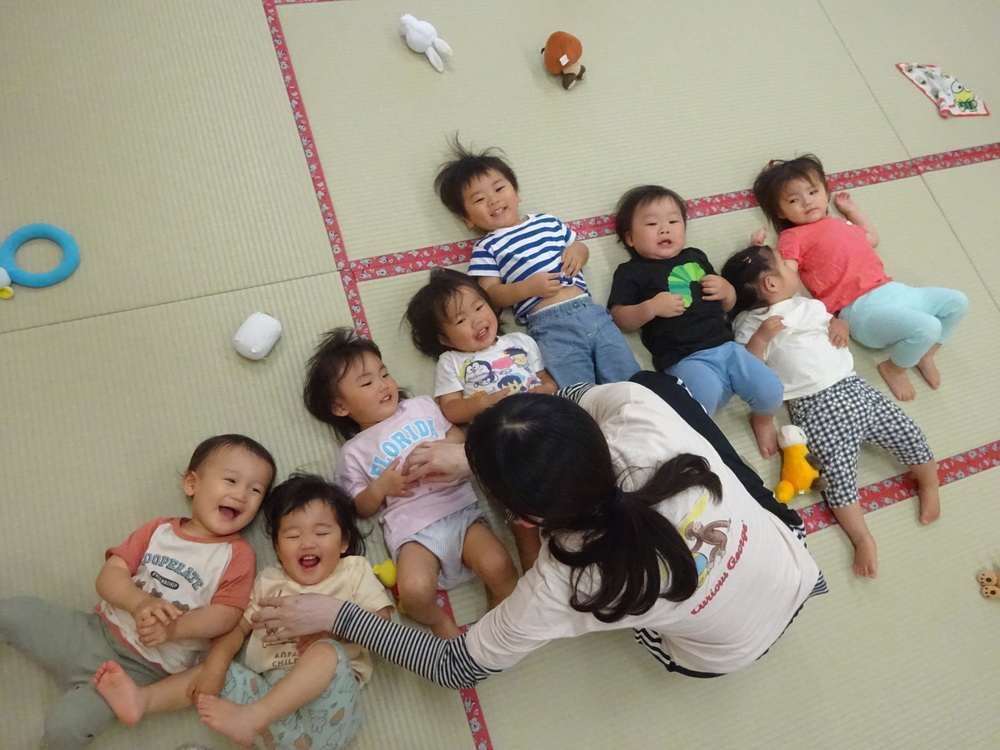 くすぐり遊び