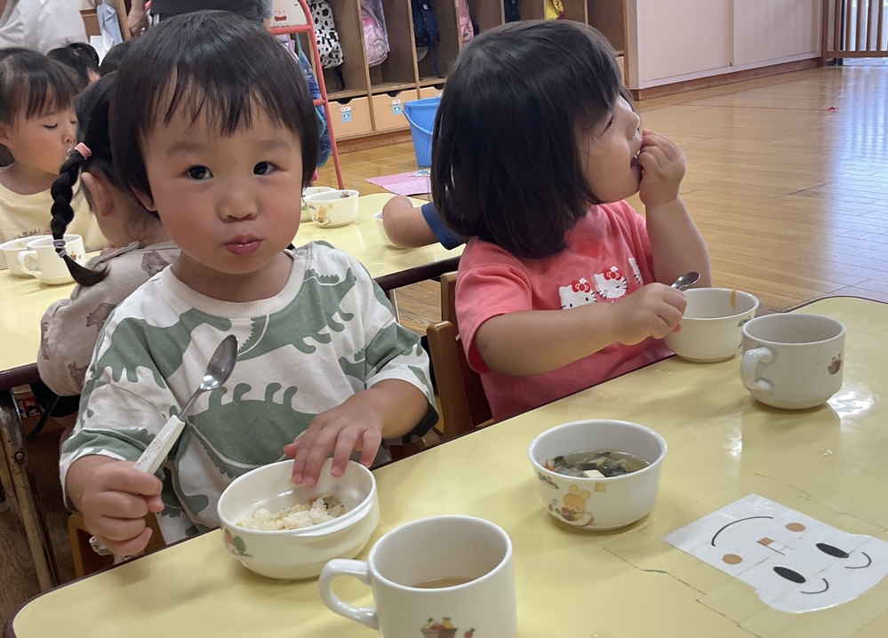 給食3