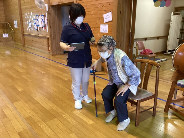 5回立ち座りの時間を計測しています