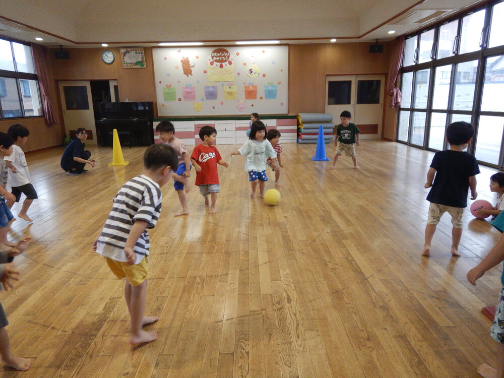 転がしドッチボール (2)