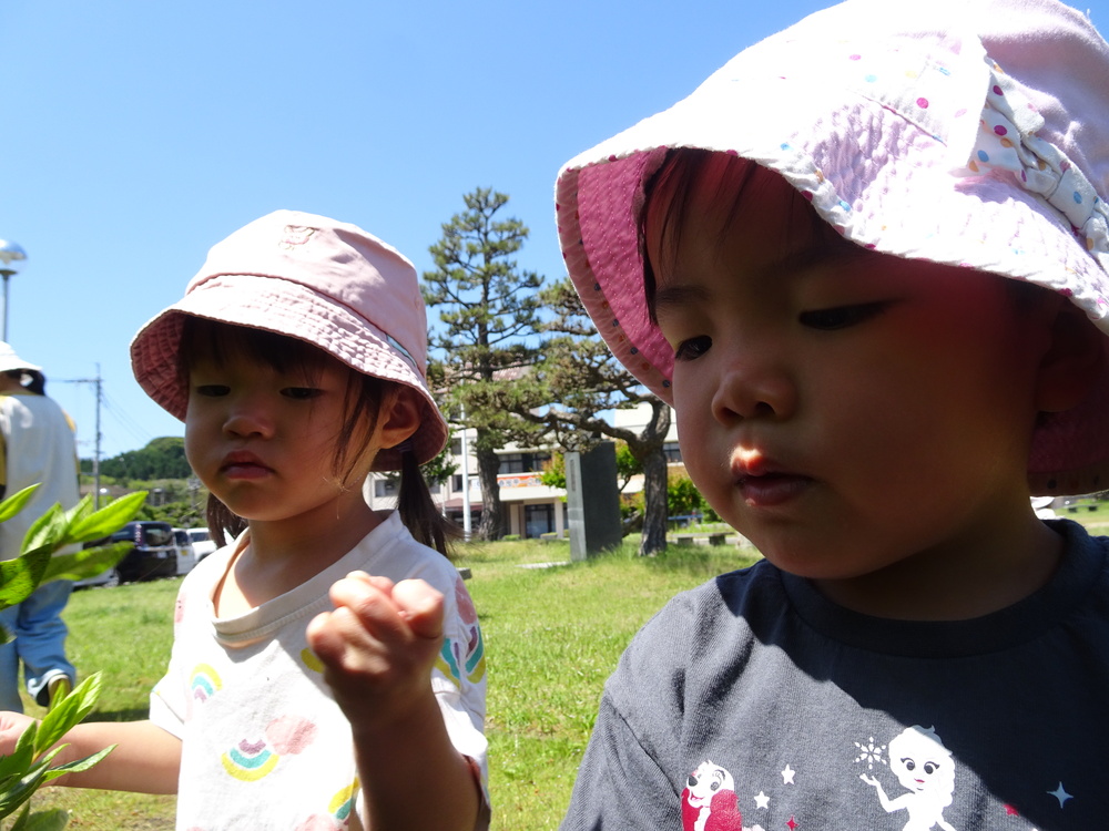 市民会館で遊ぶ子ども (4)