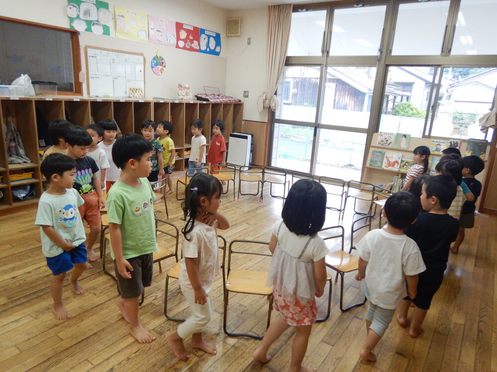 異年齢交流の様子 (3)