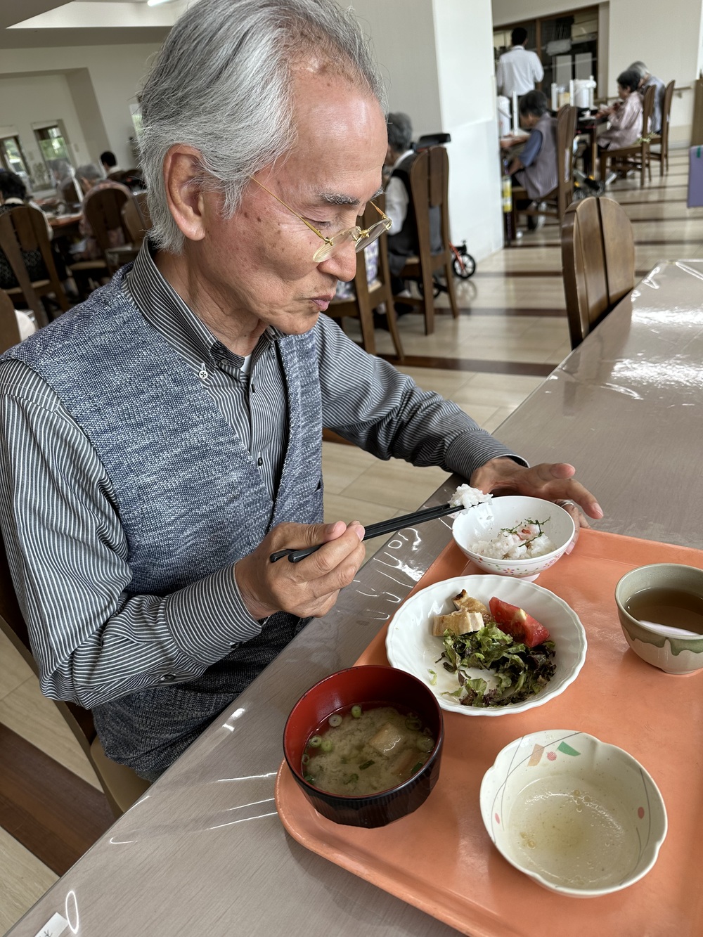 食べている様子