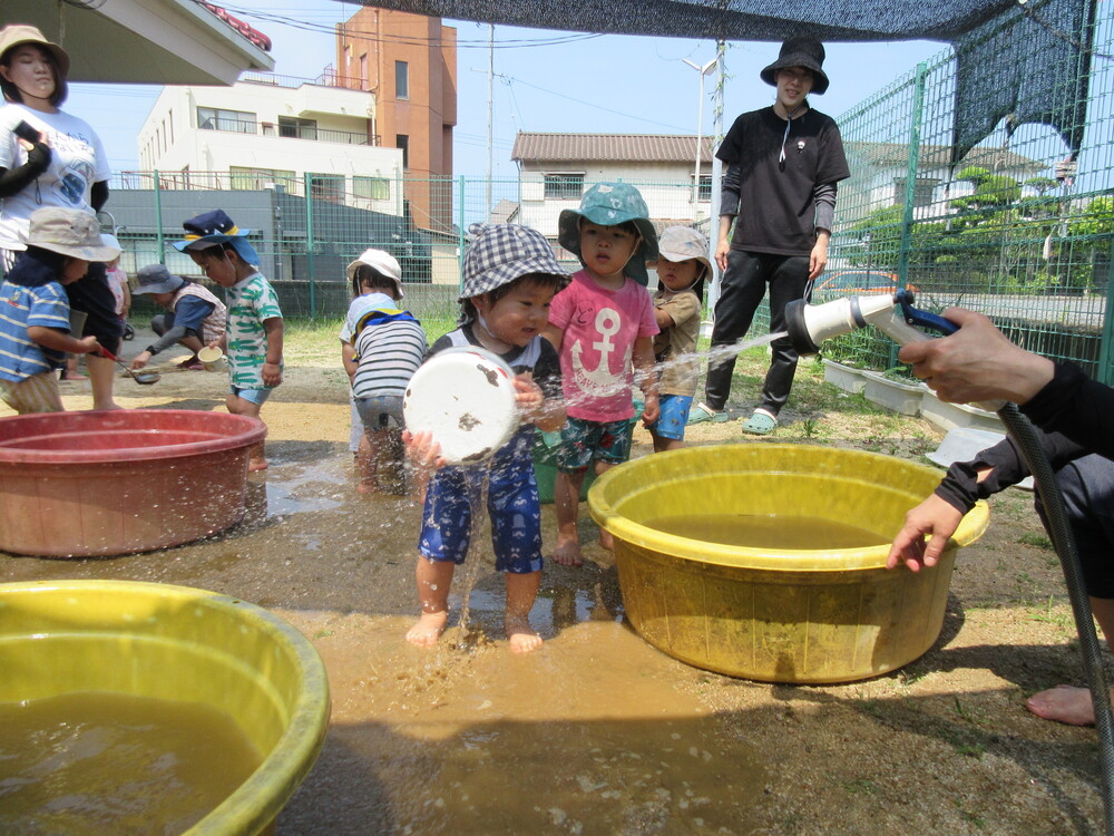 どろんこ遊びの様子 (3)